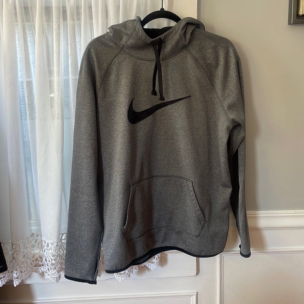 Grey Nike Woman’s Sweatshirt